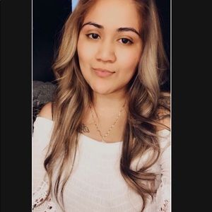 Meet your Posher, Alejandra